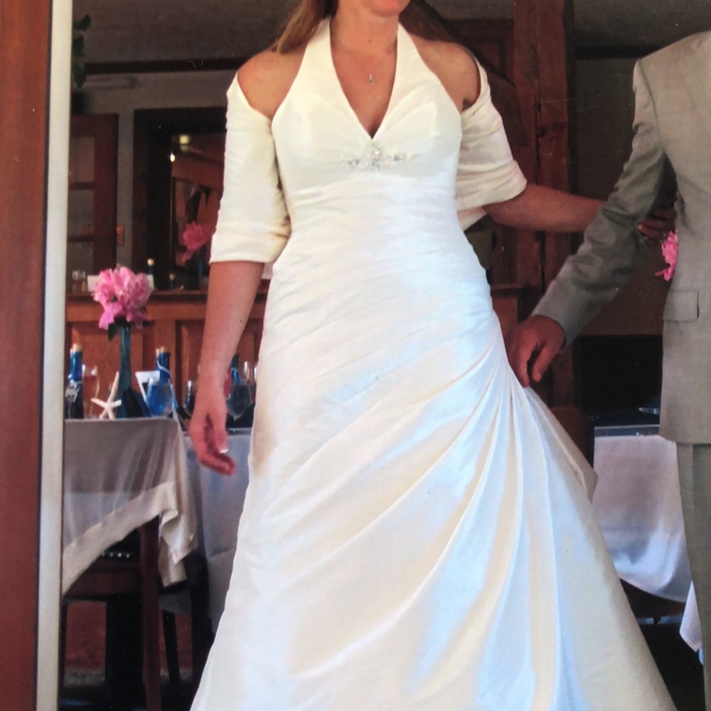 Wedding Dress PRONOVIAS Barcelona - Picture 3 of 17